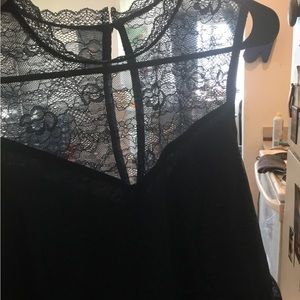 Beautiful peacock blue lace tank